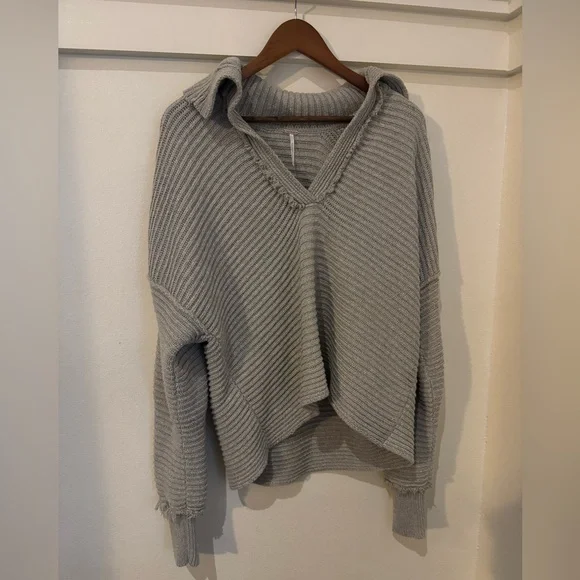 Free People M Tan Pebble Marlie V-neck Pullover Sweater - Picture 4 of 12